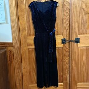 Velour jumpsuit petite